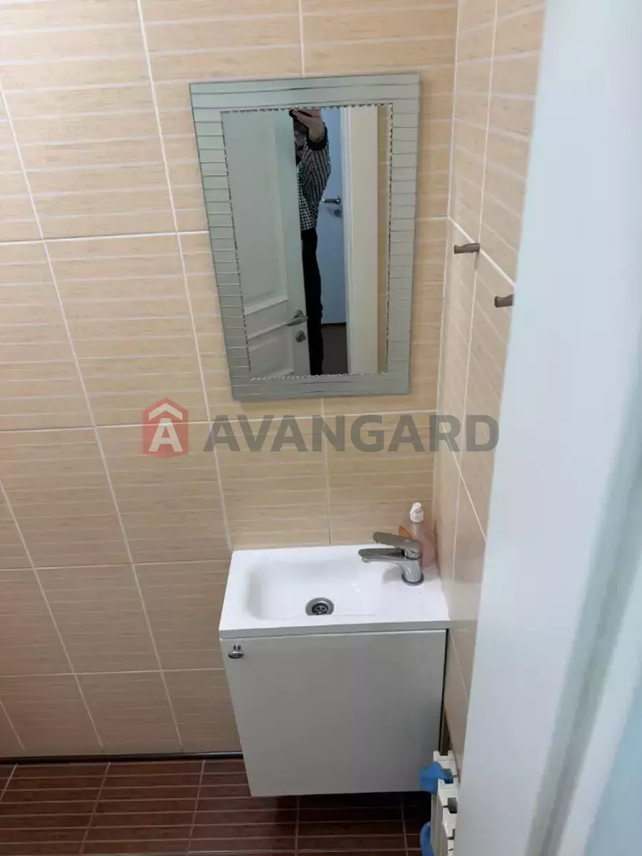 �������, 50 ��.�. ���� 8