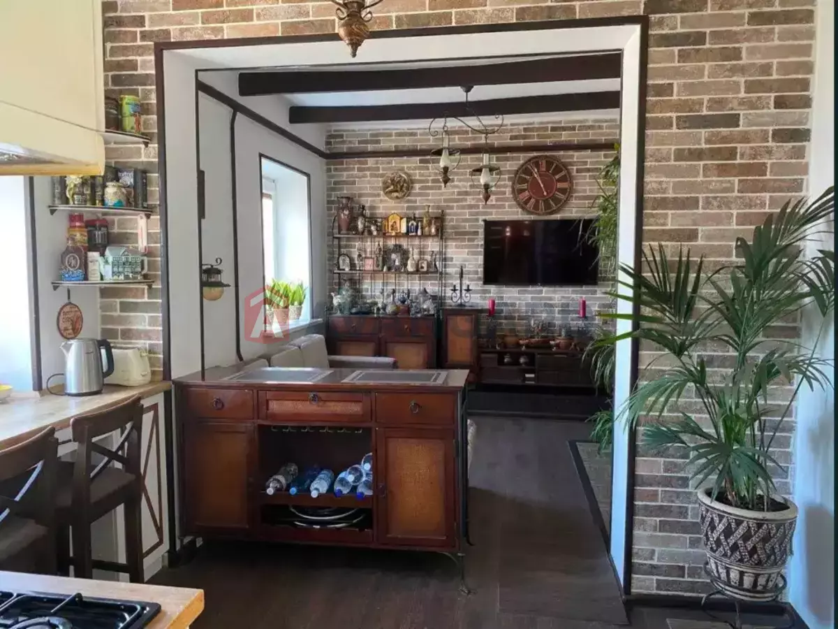 �������, 150 ��.�. ���� 4