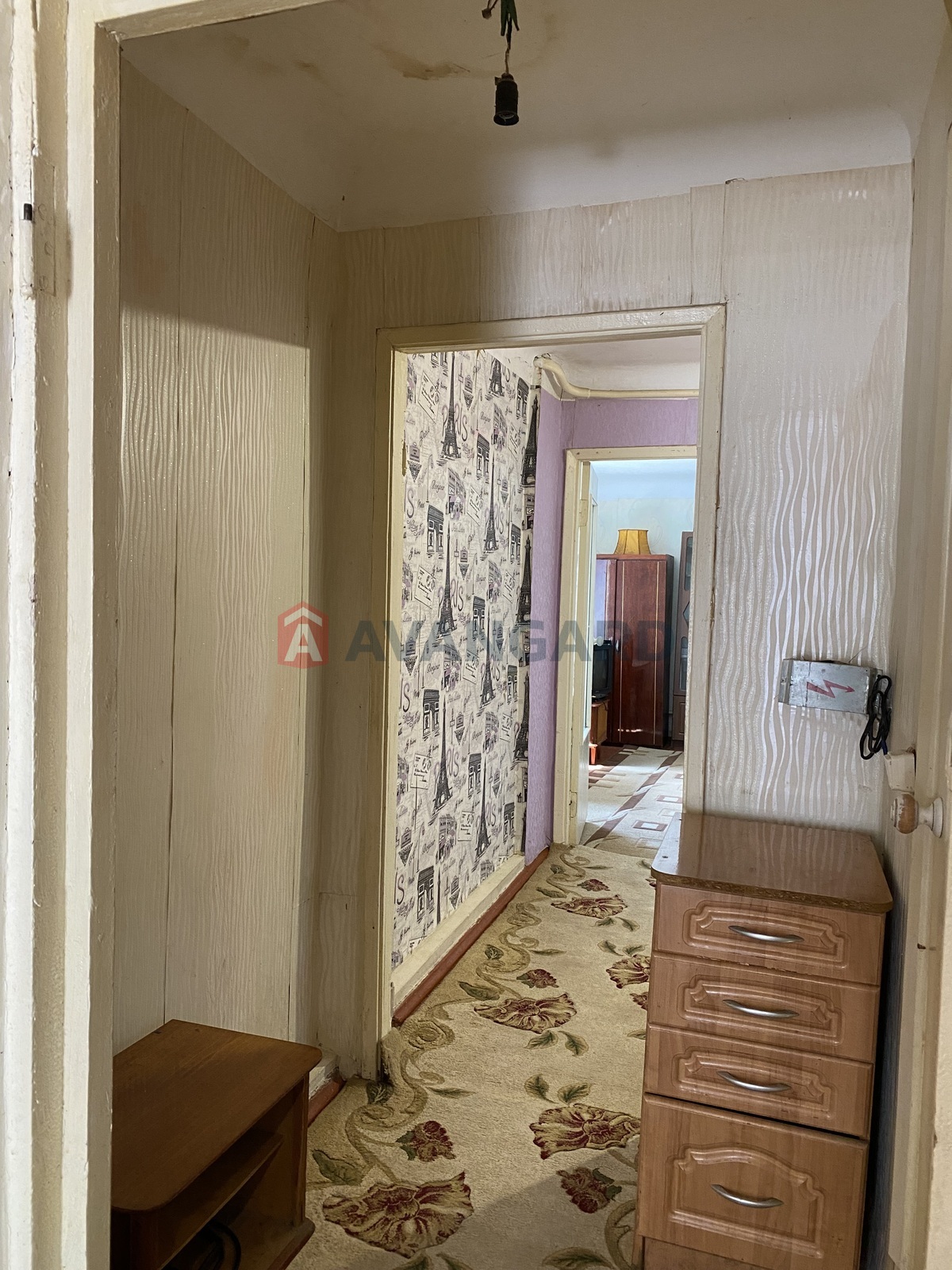 ������� �������, 44 ��.�. ���� 8