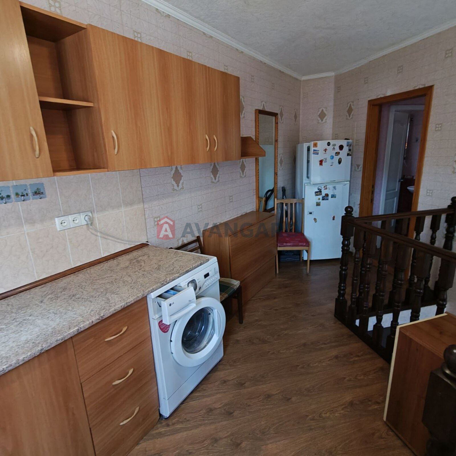 �������, 70 ��.�. ���� 8