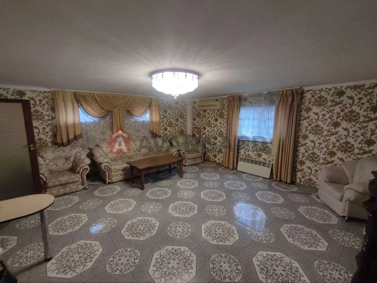 �������, 100 ��.�. ���� 1