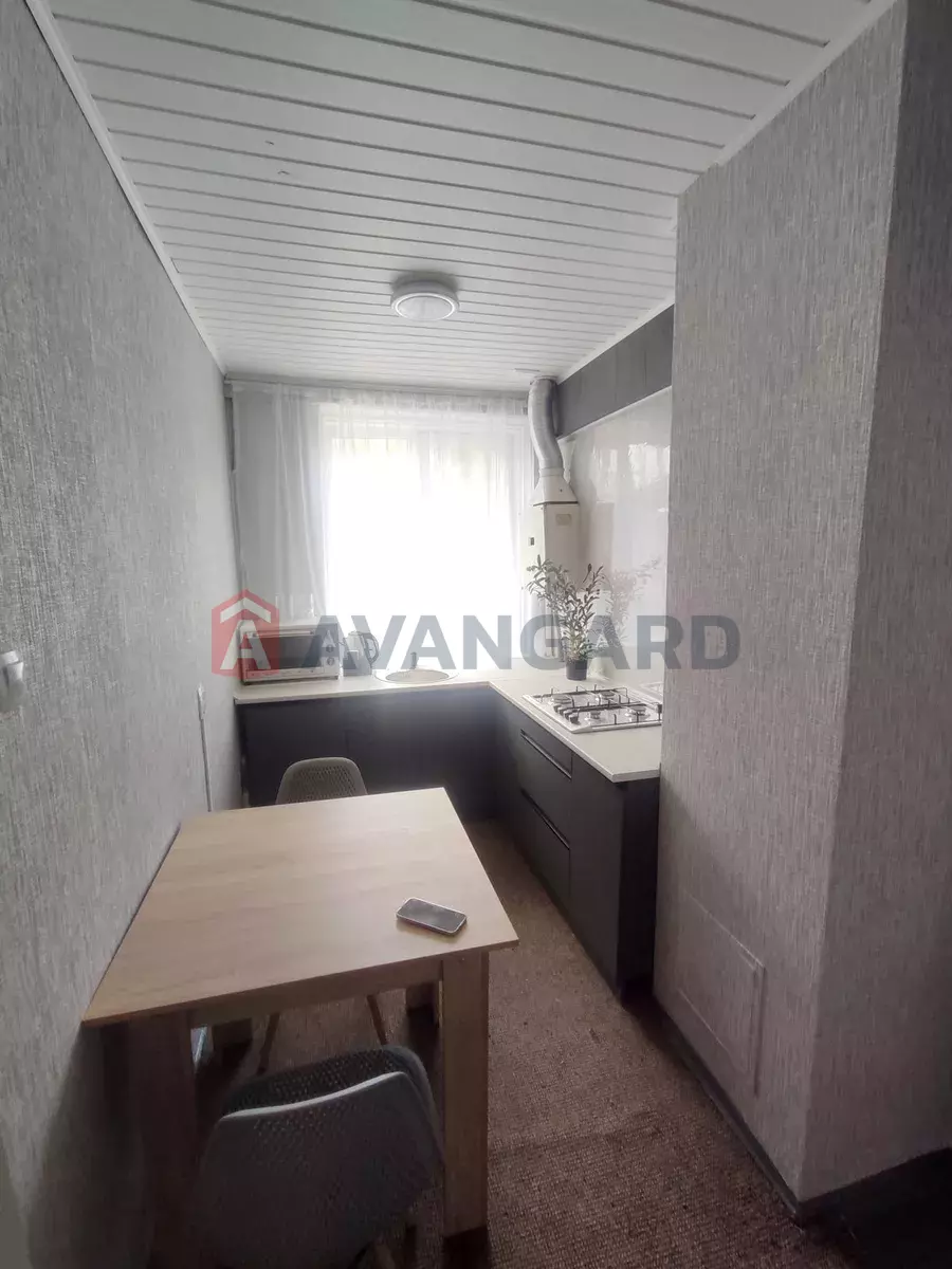 ������� �������, 65 ��.�. ���� 1