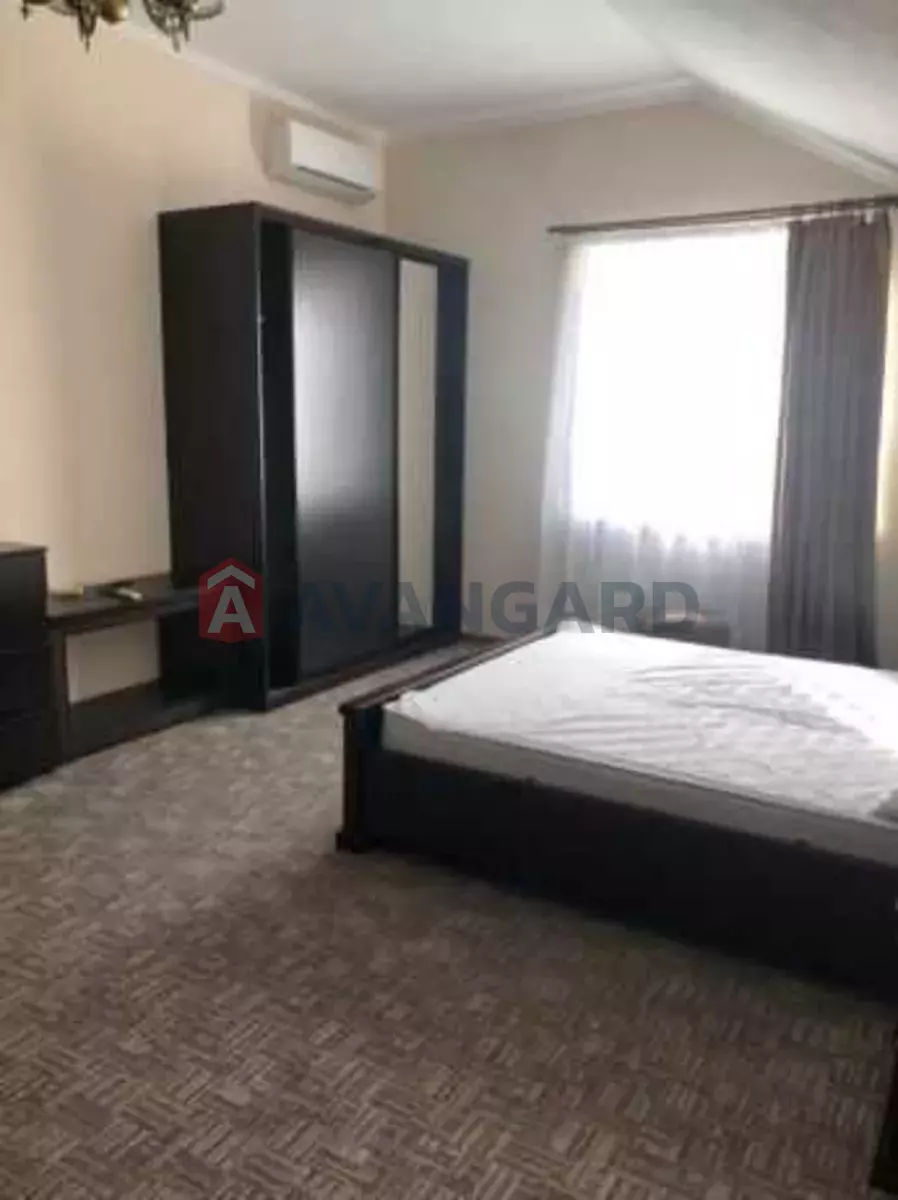 �������, 240 ��.�. ���� 10