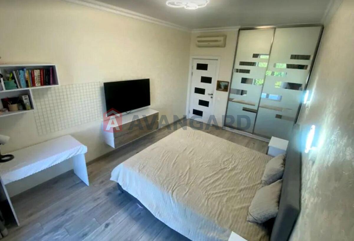 ��������, 165 ��.�. ���� 6