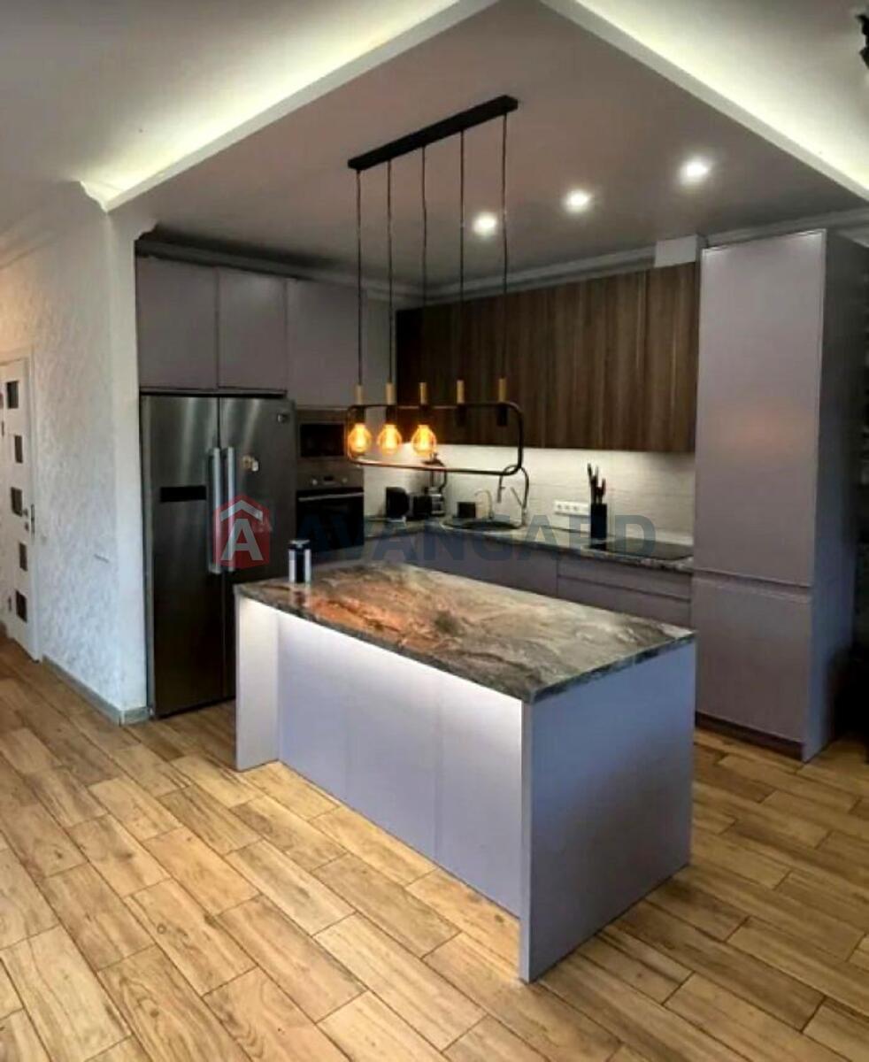 ��������, 165 ��.�. ���� 4