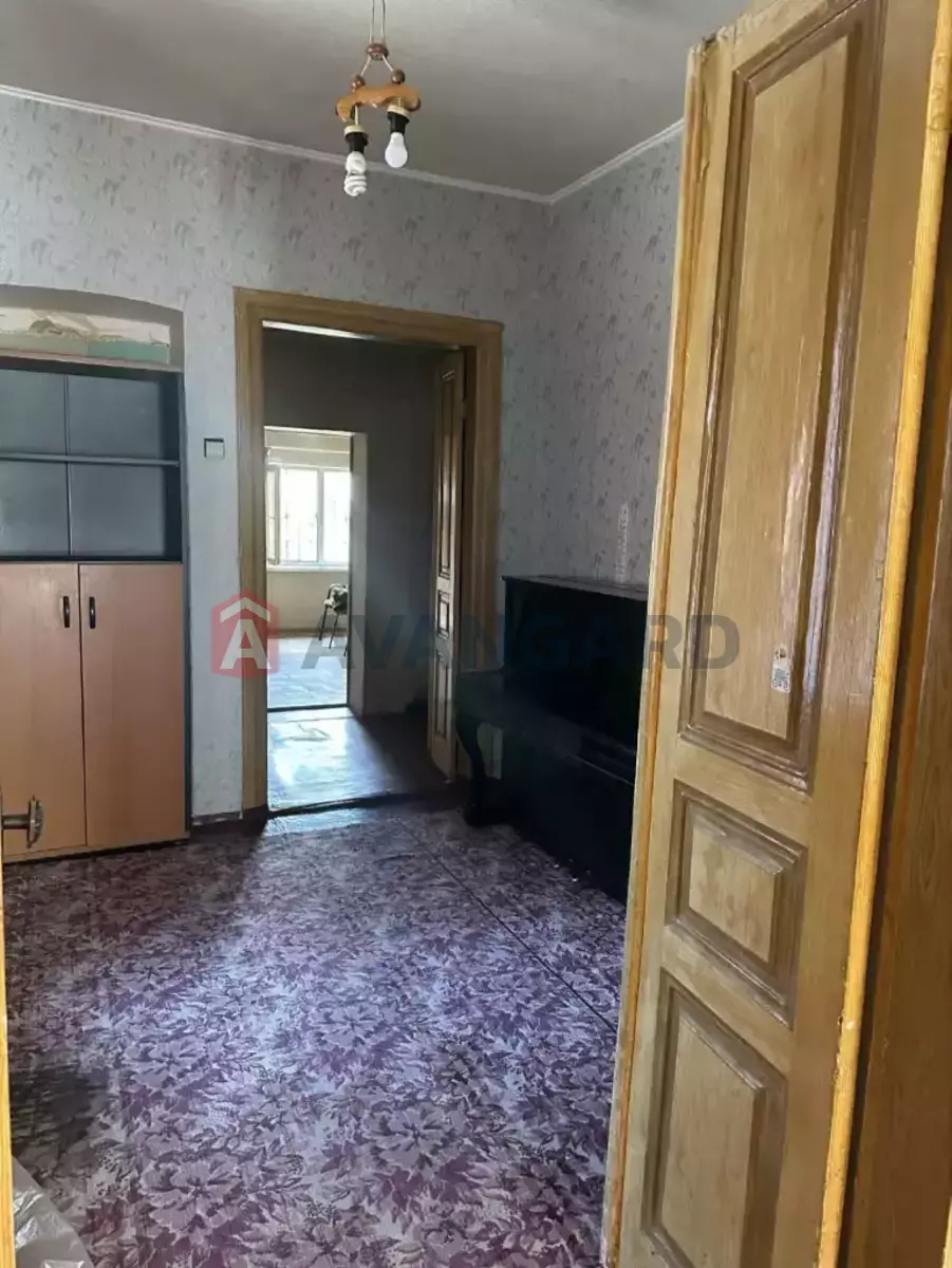 ������� �������, 70 ��.�. ���� 4