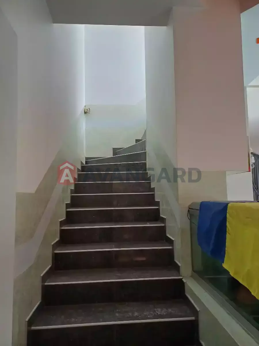 �������, 400 ��.�. ���� 18