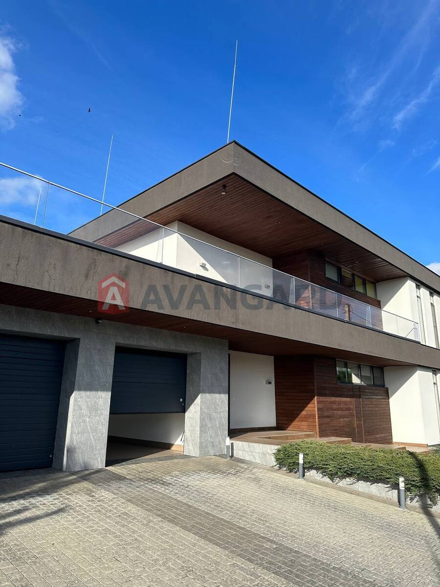 �������, 300 ��.�. ���� 3