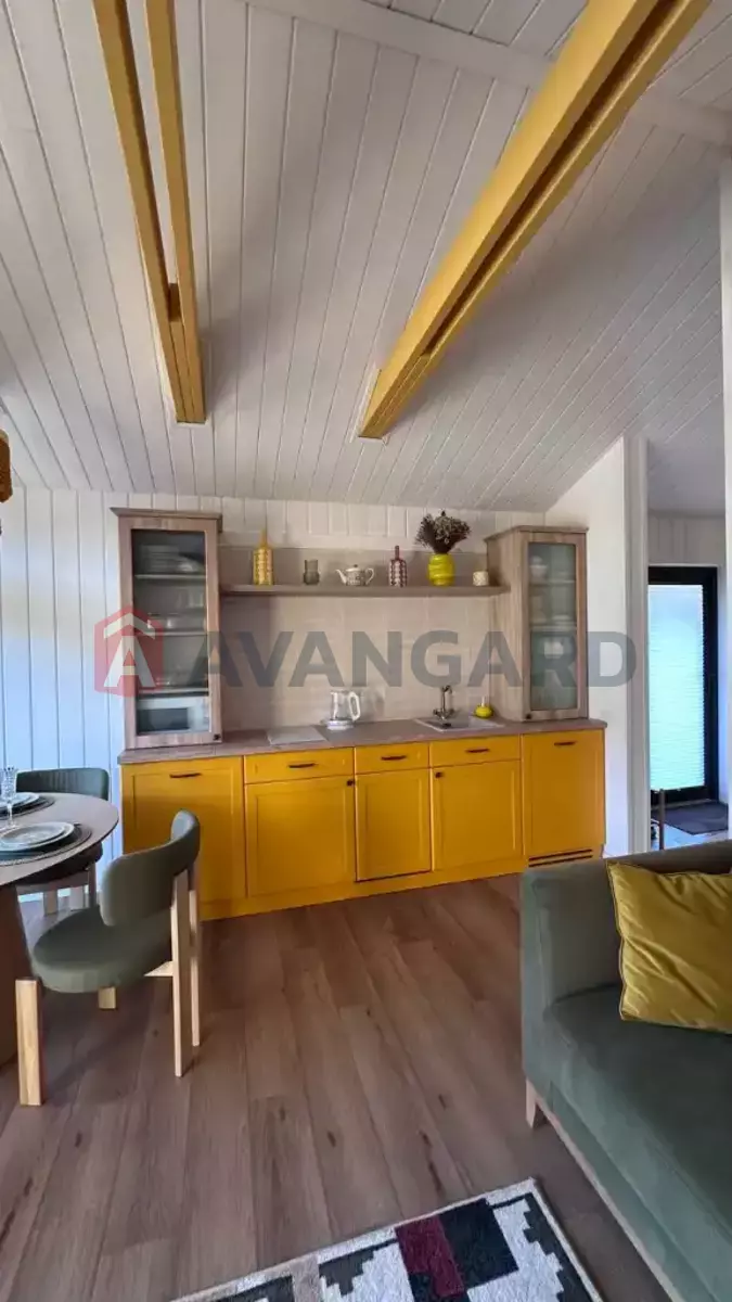 �������, 40 ��.�. ���� 9