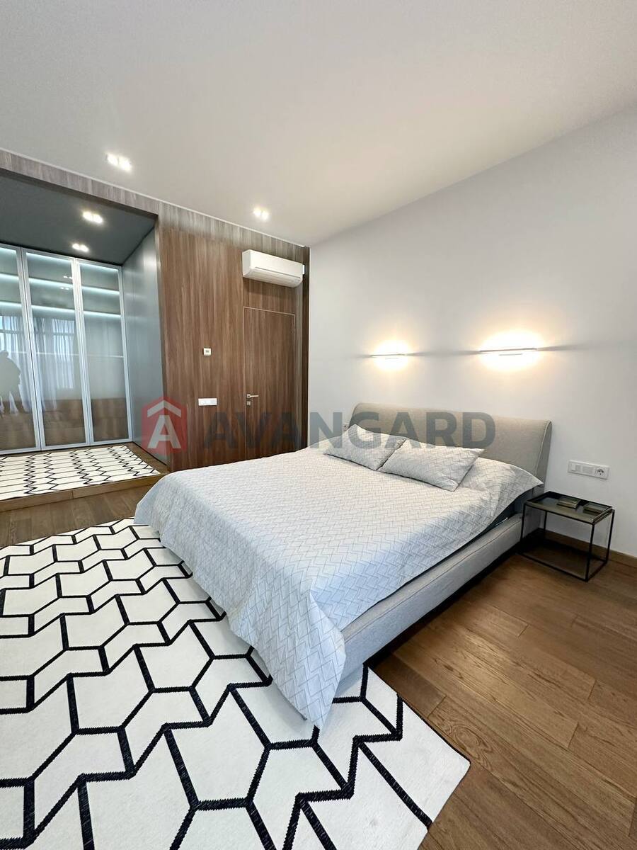 �������, 300 ��.�. ���� 5