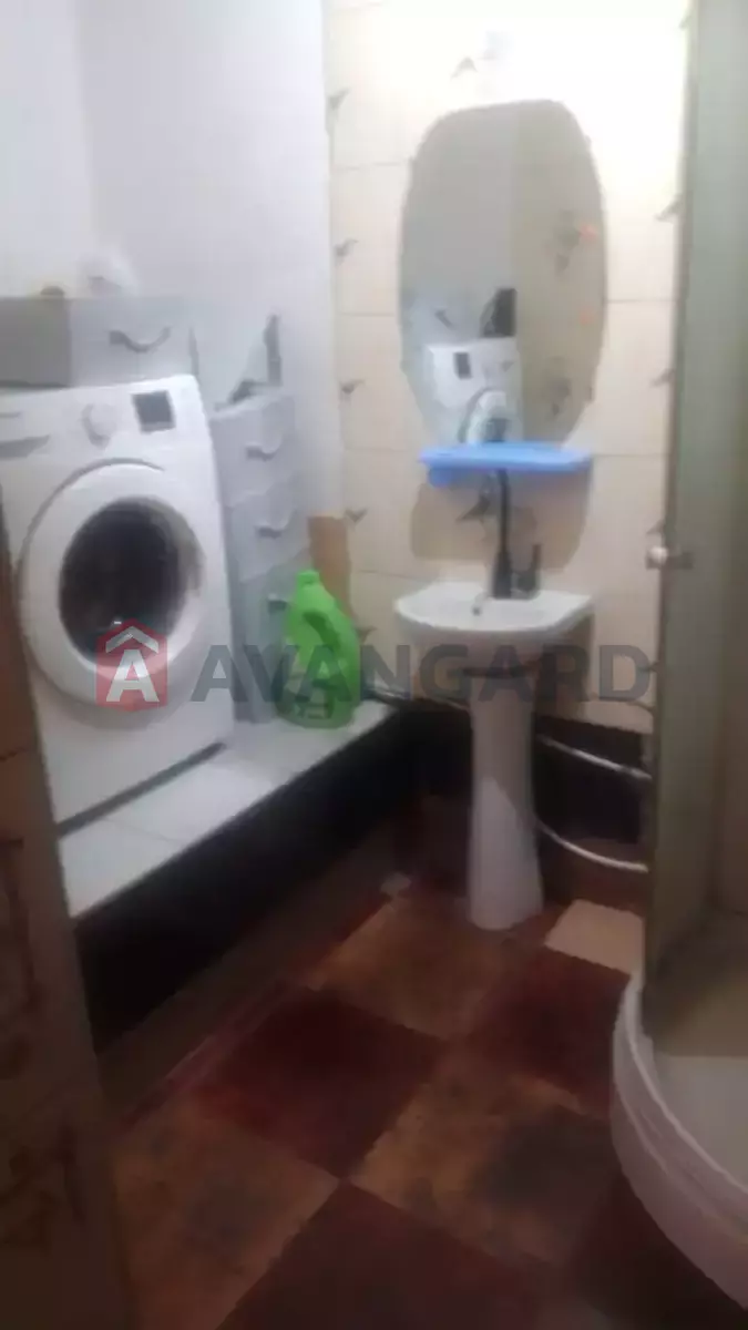 ������� �������, 50 ��.�. ���� 8