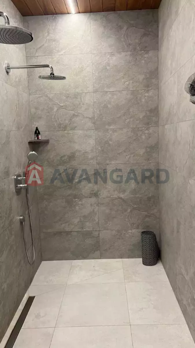 �������, 380 ��.�. ���� 10