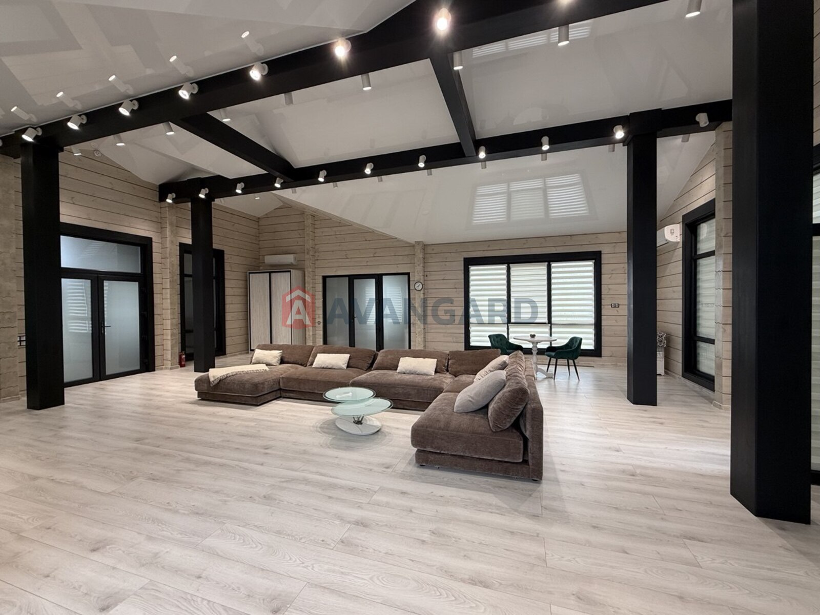 �������, 180 ��.�. ���� 13