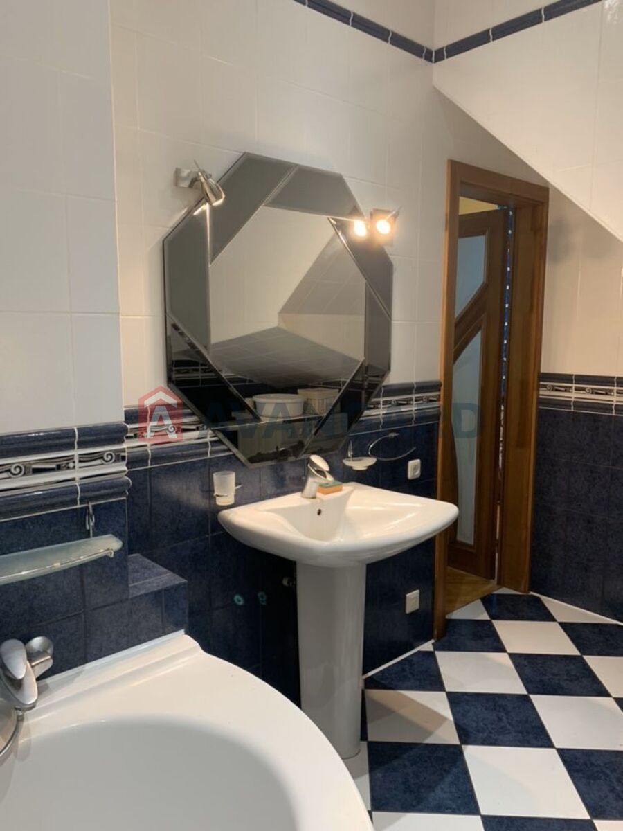 �������, 150 ��.�. ���� 9