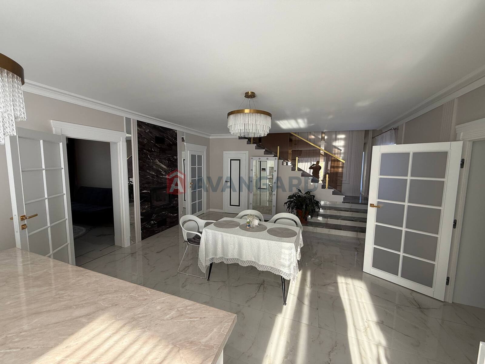 ���, 200 ��.�. ���� 7