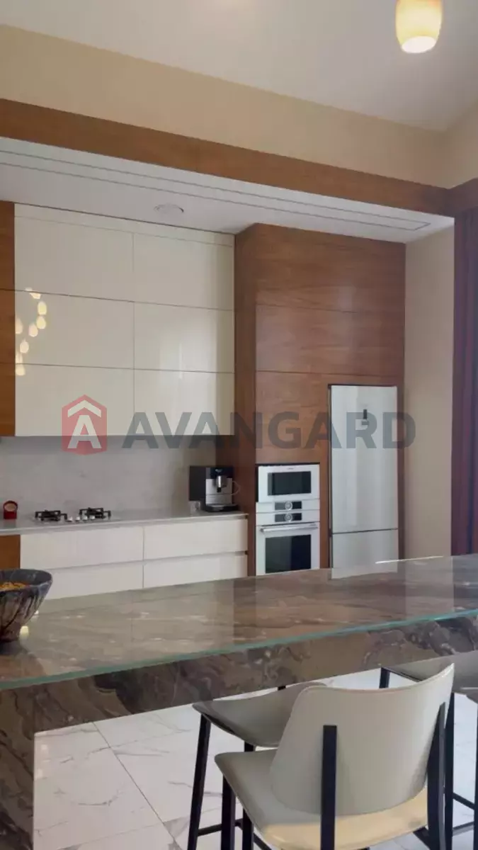 �������, 380 ��.�. ���� 19