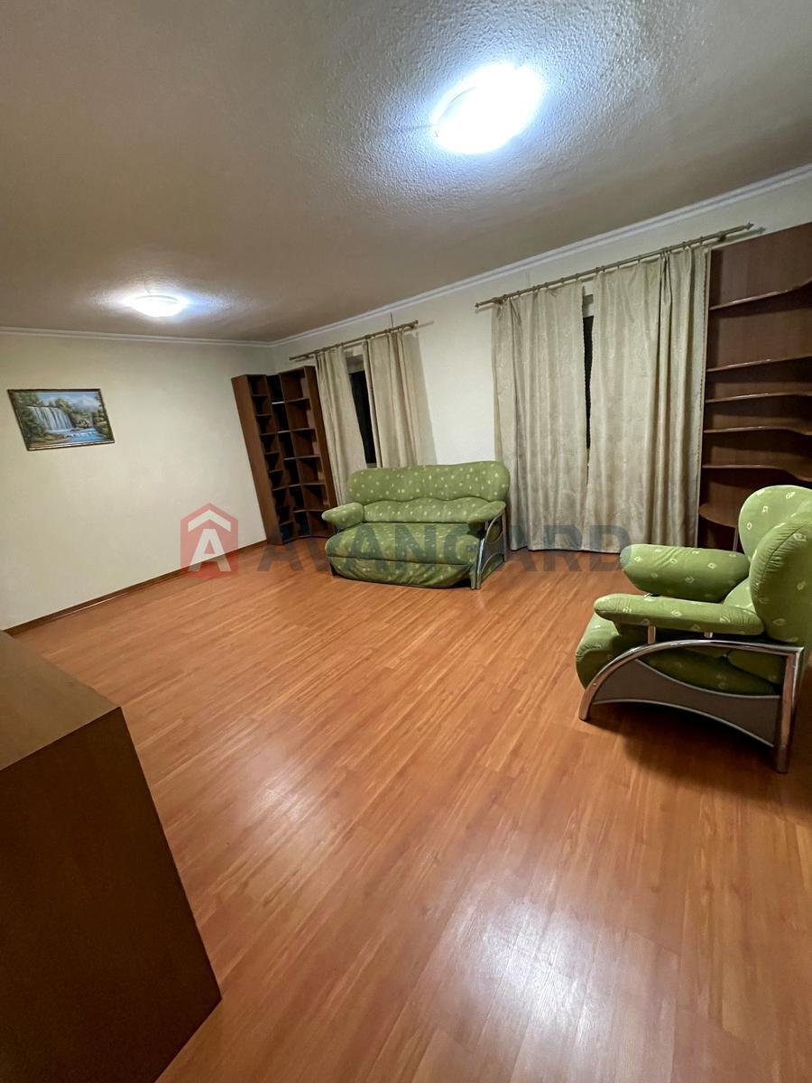 �������, 300 ��.�. ���� 12