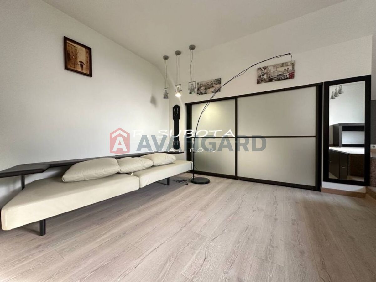 �������, 550 ��.�. ���� 15