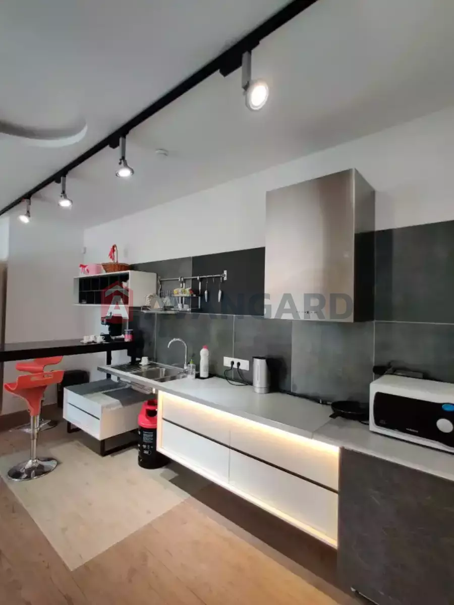 �������, 140 ��.�. ���� 15