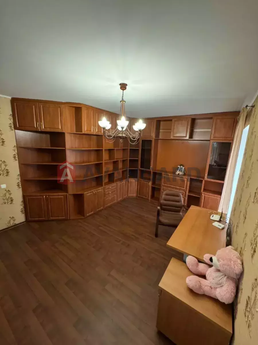 �������, 400 ��.�. ���� 27