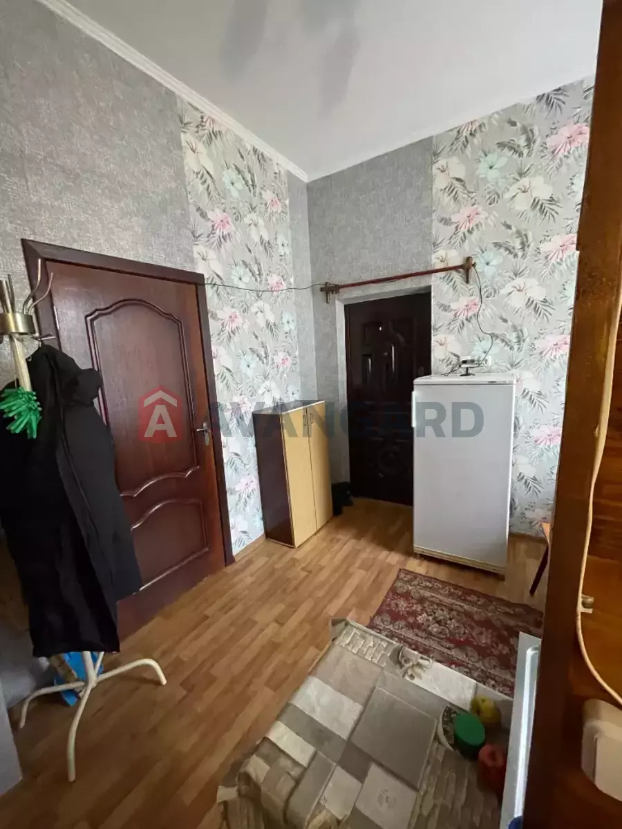 ������� �������, 40 ��.�. ���� 8