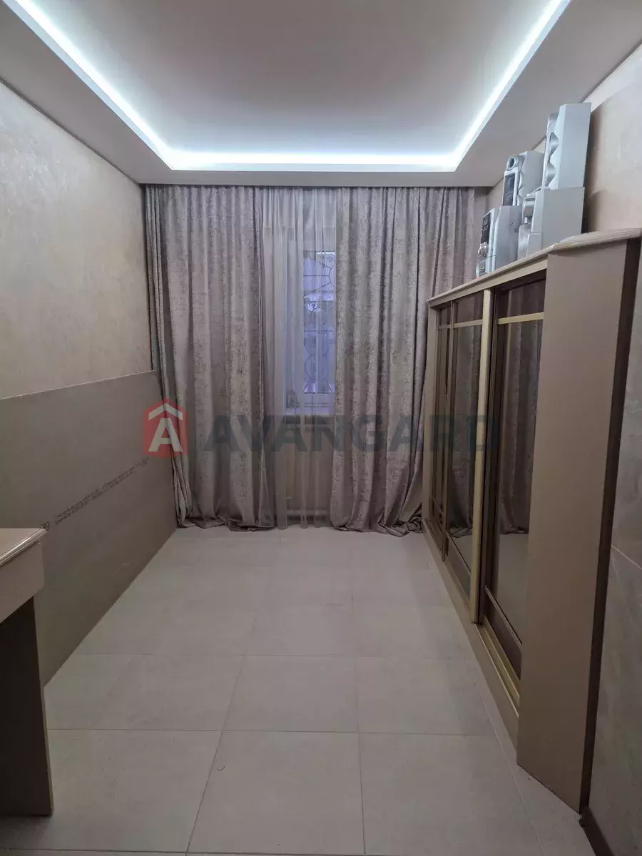 ������� �������, 12 ��.�. ���� 3