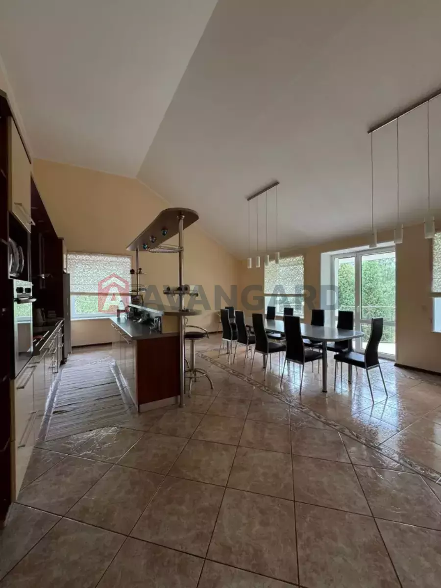 �������, 400 ��.�. ���� 17