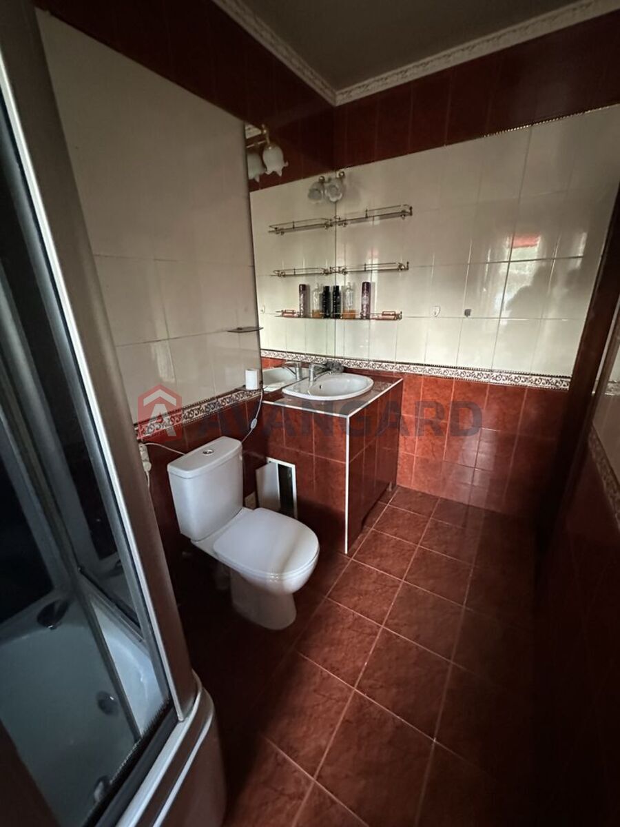 ������� �������, 57 ��.�. ���� 10