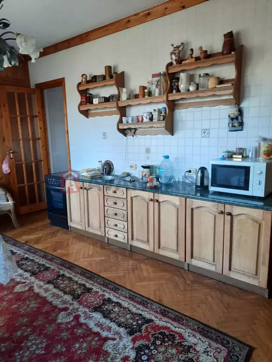 �������, 320 ��.�. ���� 1