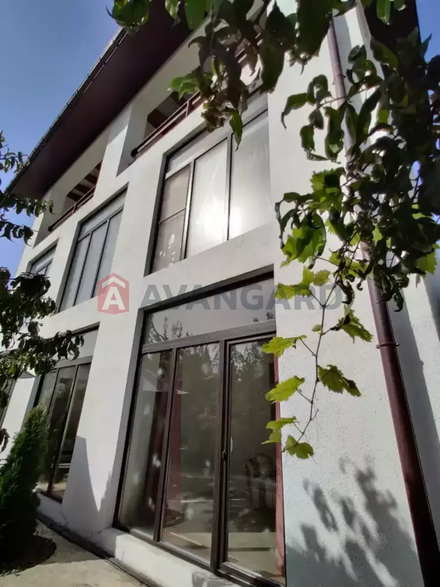 �������, 140 ��.�. ���� 2