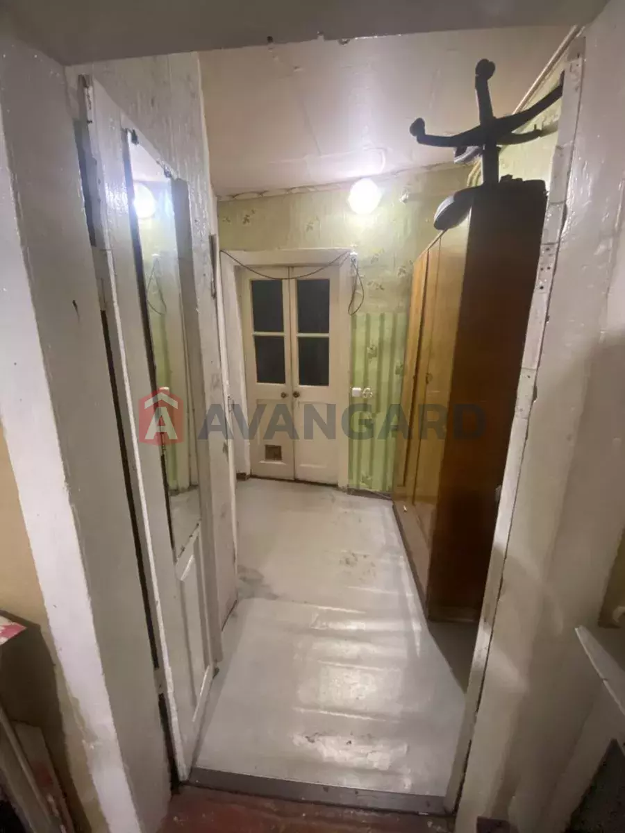 ������� �������, 35 ��.�. ���� 8