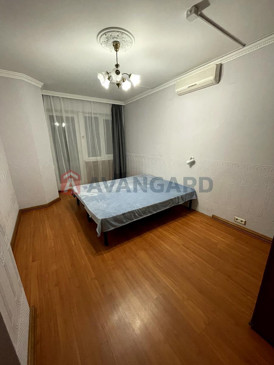 �������, 300 ��.�. ���� 11