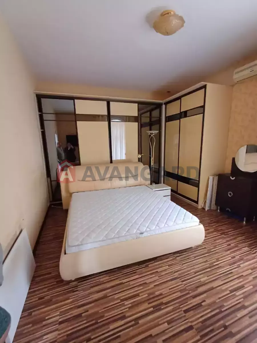 �������, 400 ��.�. ���� 20