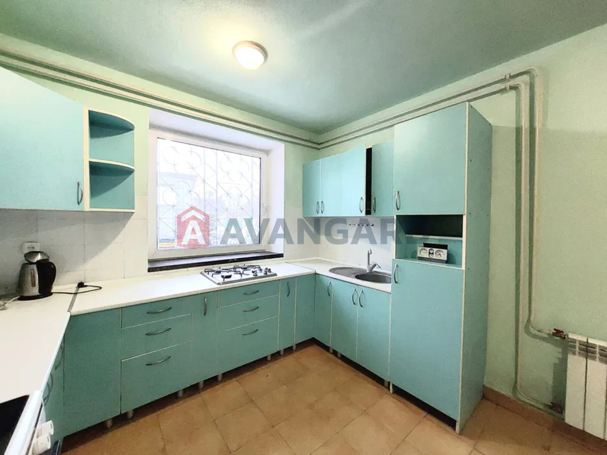 �������, 350 ��.�. ���� 18