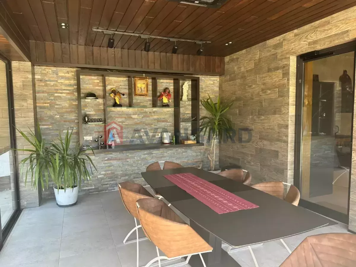 �������, 380 ��.�. ���� 23