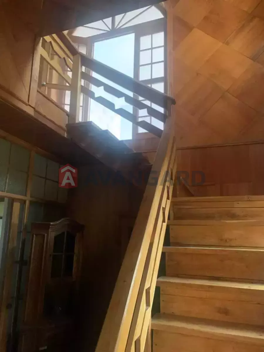 �������, 240 ��.�. ���� 8