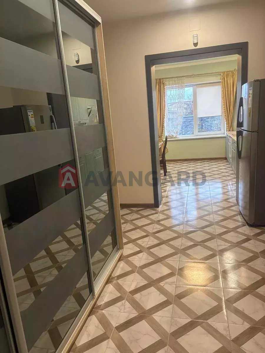 �������, 160 ��.�. ���� 13