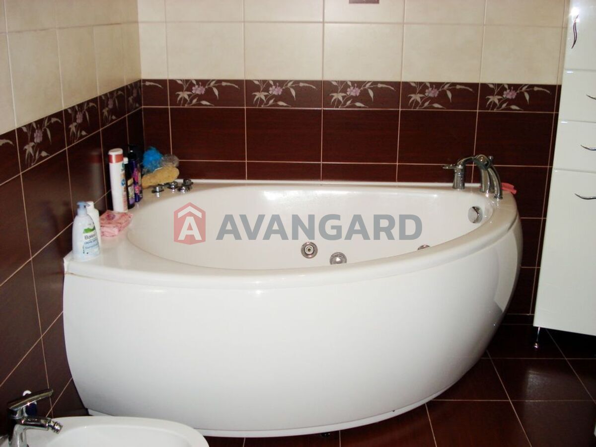 �������, 500 ��.�. ���� 12