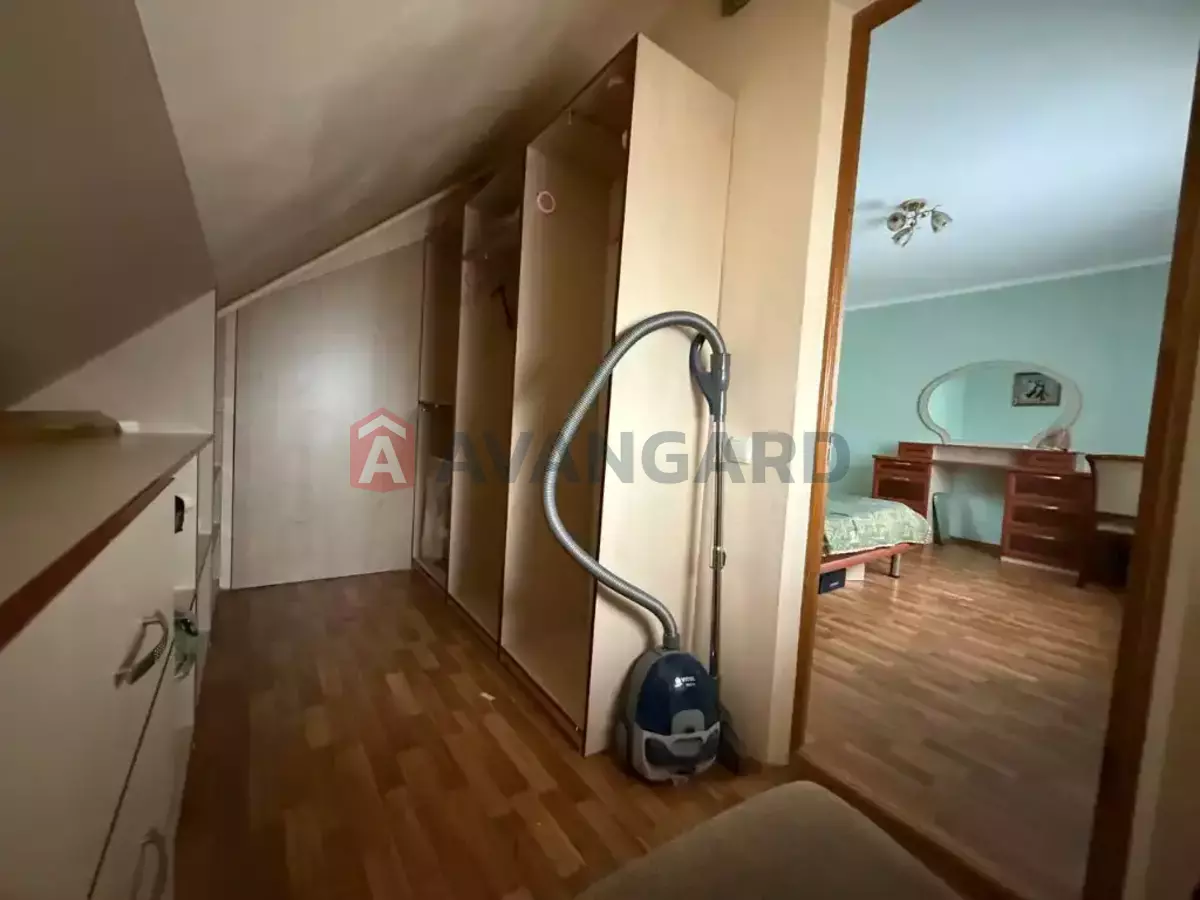 �������, 160 ��.�. ���� 13