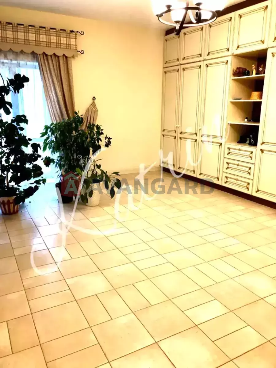 ���, 800 ��.�. ���� 6