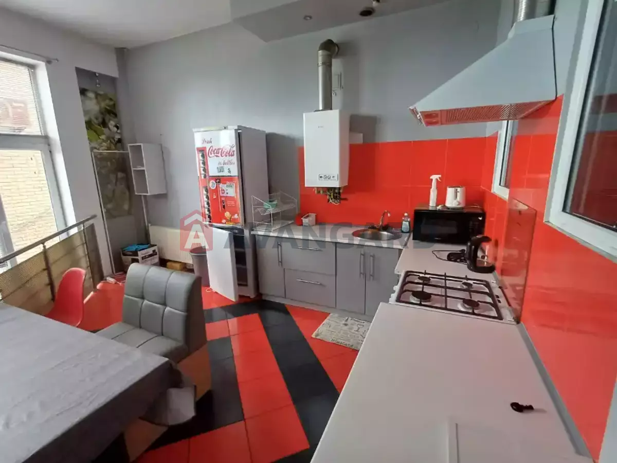 �������, 400 ��.�. ���� 1