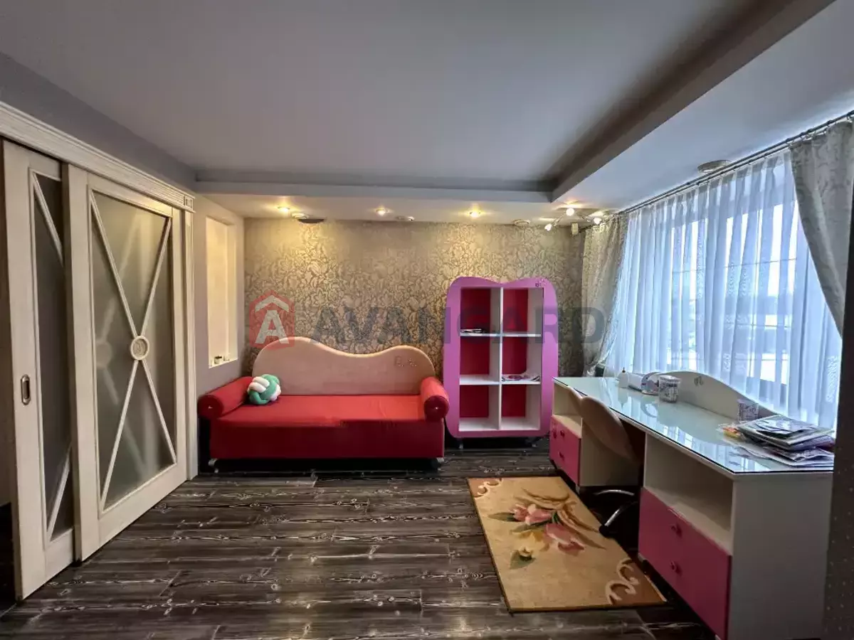 �������, 800 ��.�. ���� 24