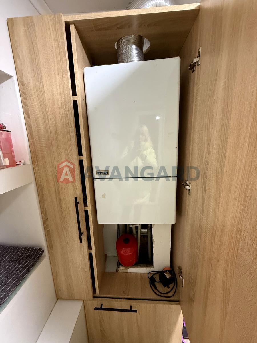 ������� �������, 55 ��.�. ���� 8