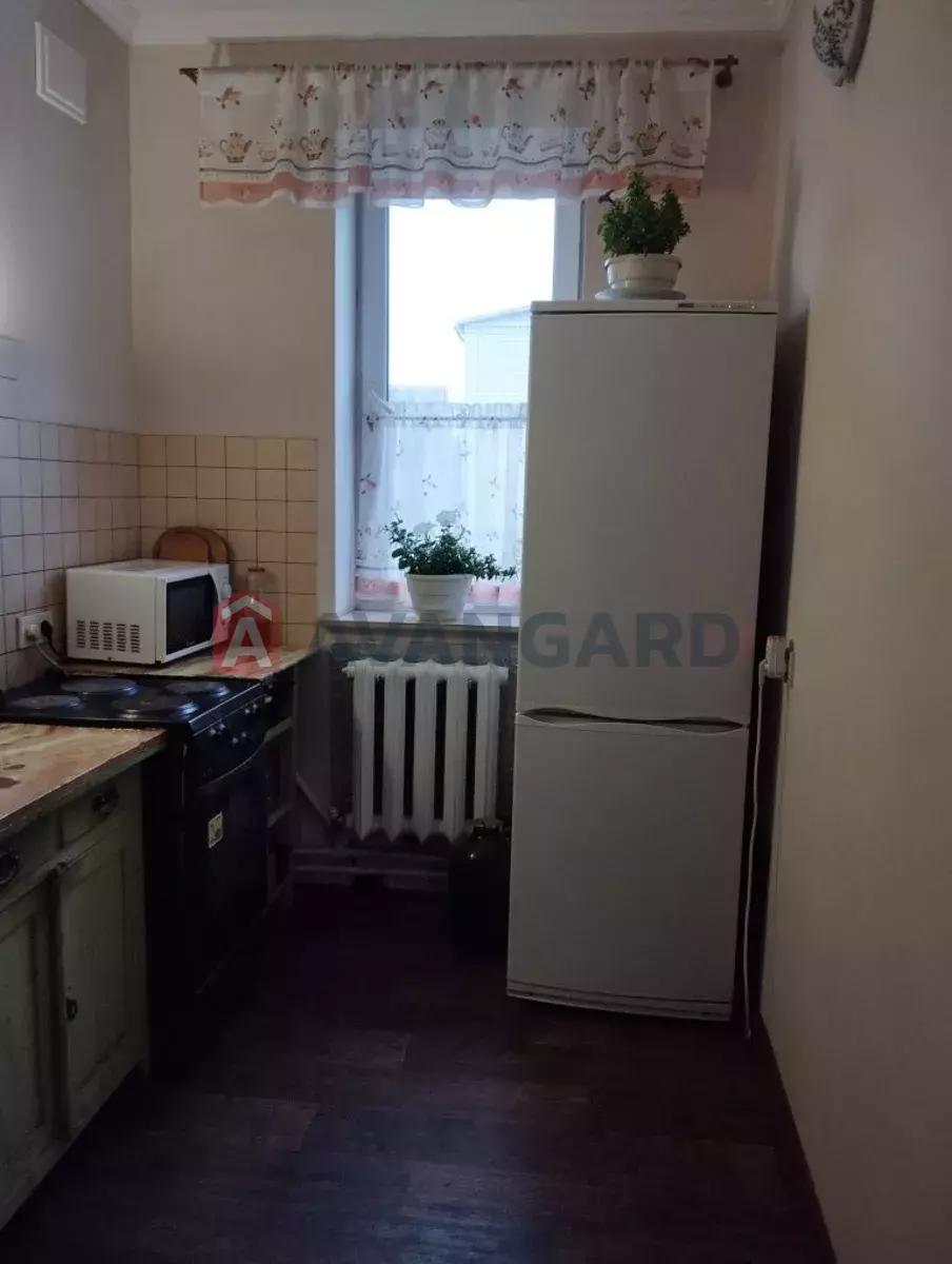 �������, 80 ��.�. ���� 9