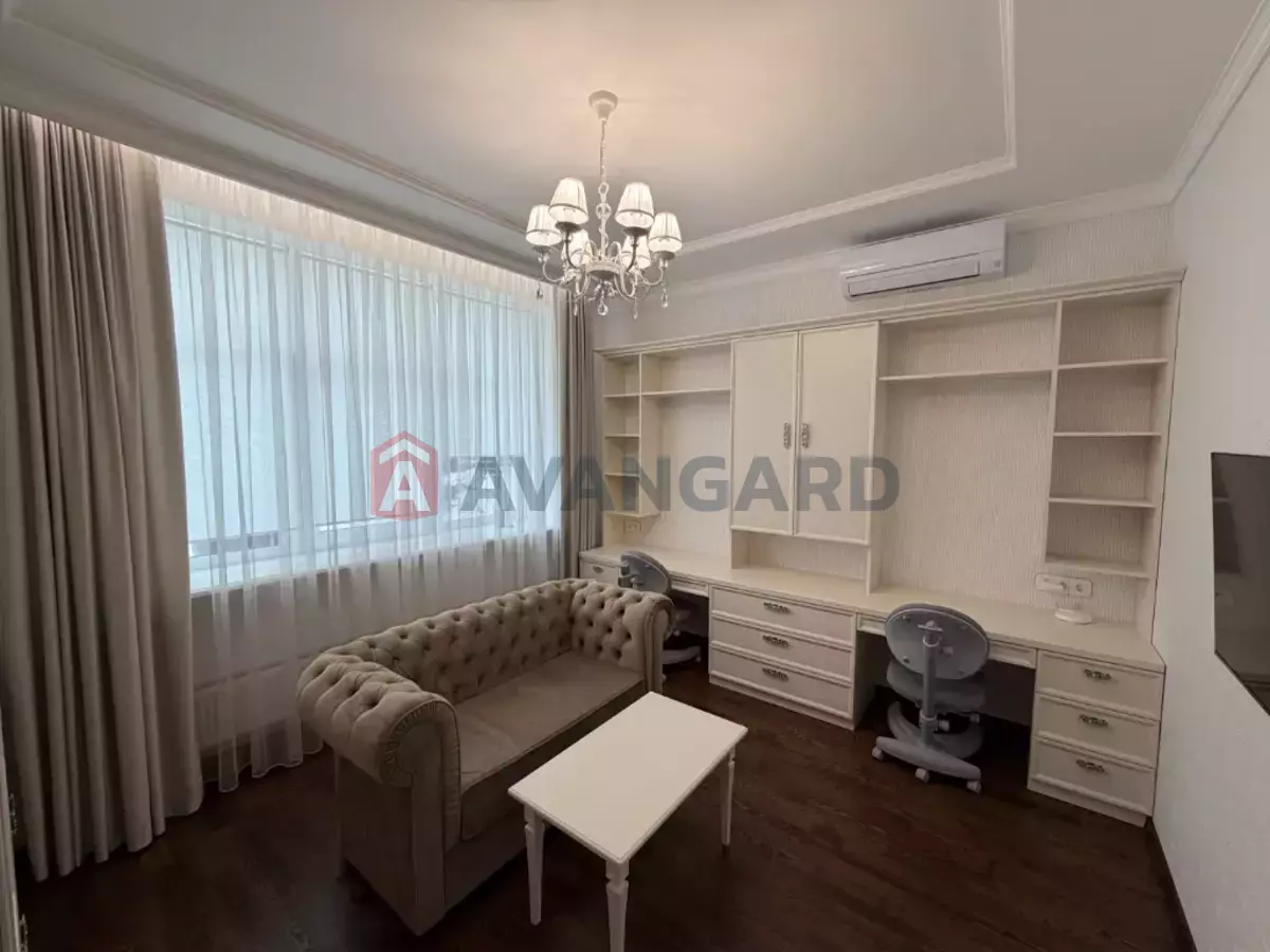 �������, 216 ��.�. ���� 18