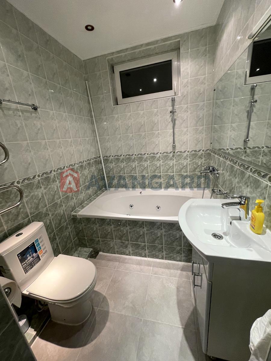 �������, 300 ��.�. ���� 14