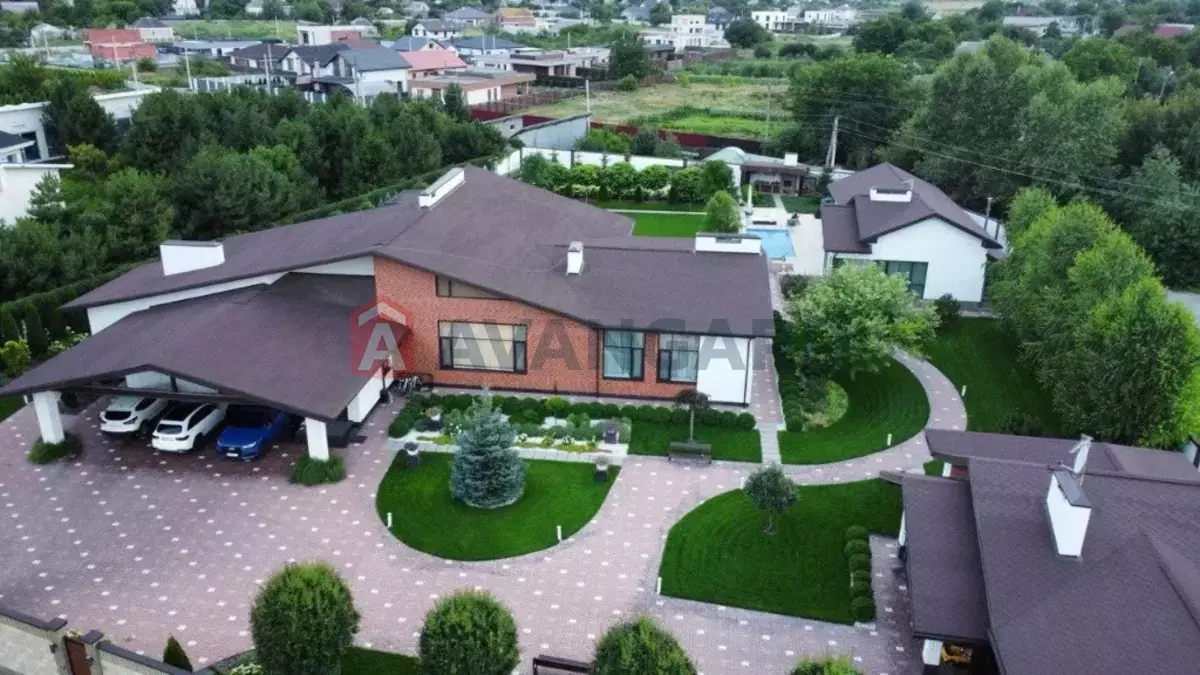 �������, 380 ��.�. ���� 1