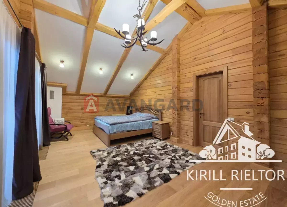 �������, 300 ��.�. ���� 16