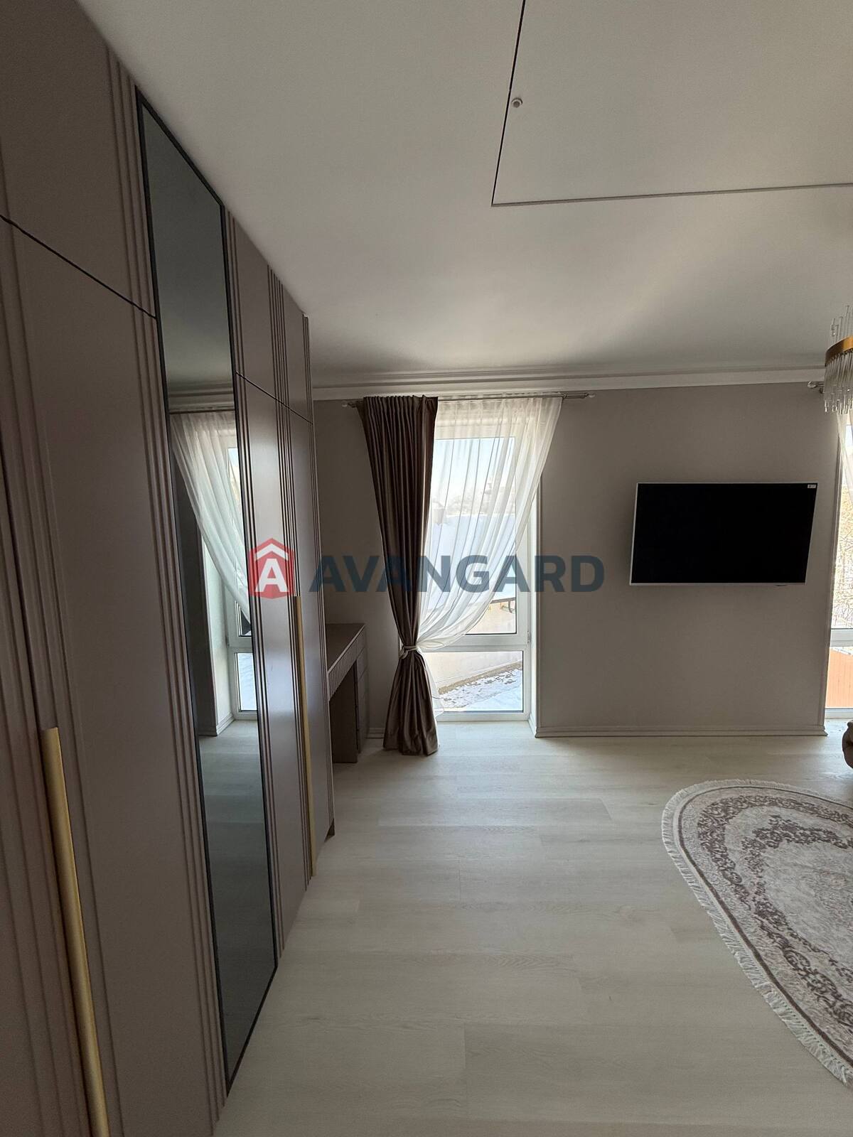 ���, 200 ��.�. ���� 15