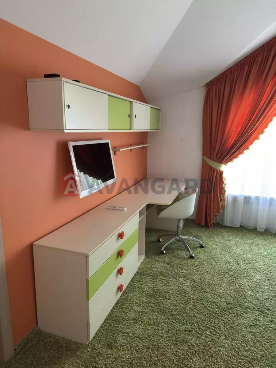 �������, 300 ��.�. ���� 6